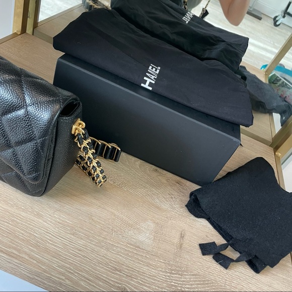 Sold Chanel 21A caviar mini w coin - Picture 12 of 13